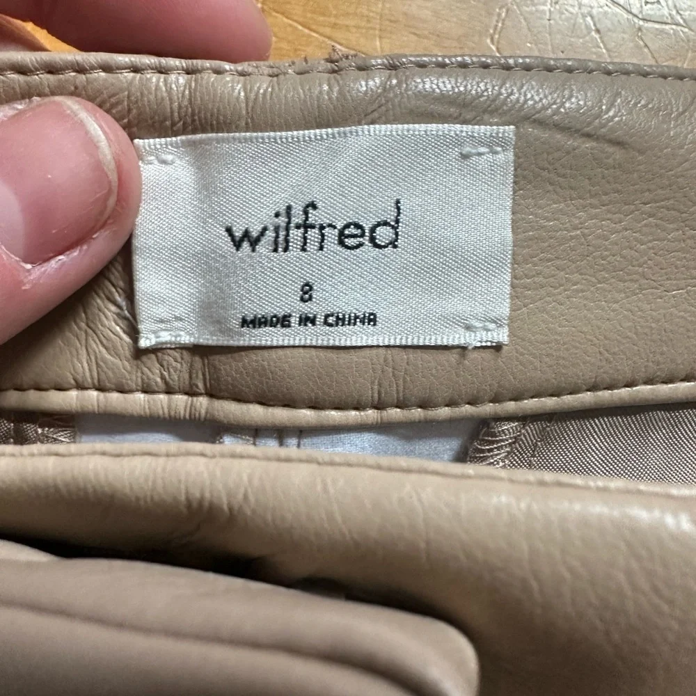 NWT Wilfred Aritzia “Limerick Short” - Picture 5 of 5